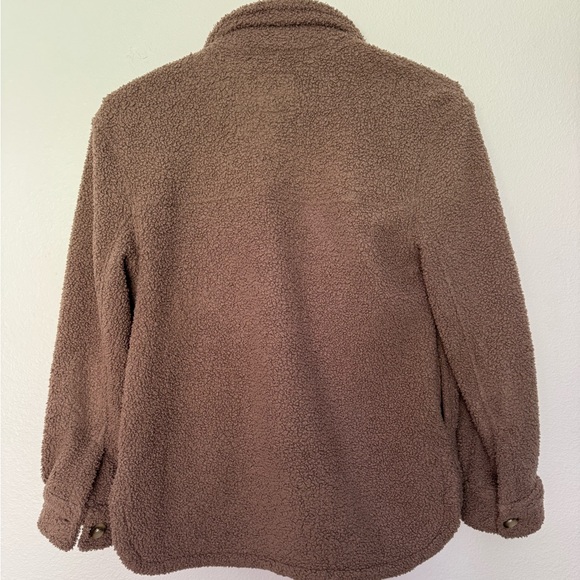 Abercrombie and Fitch Teddy Sherpa Shacket - Picture 5 of 10